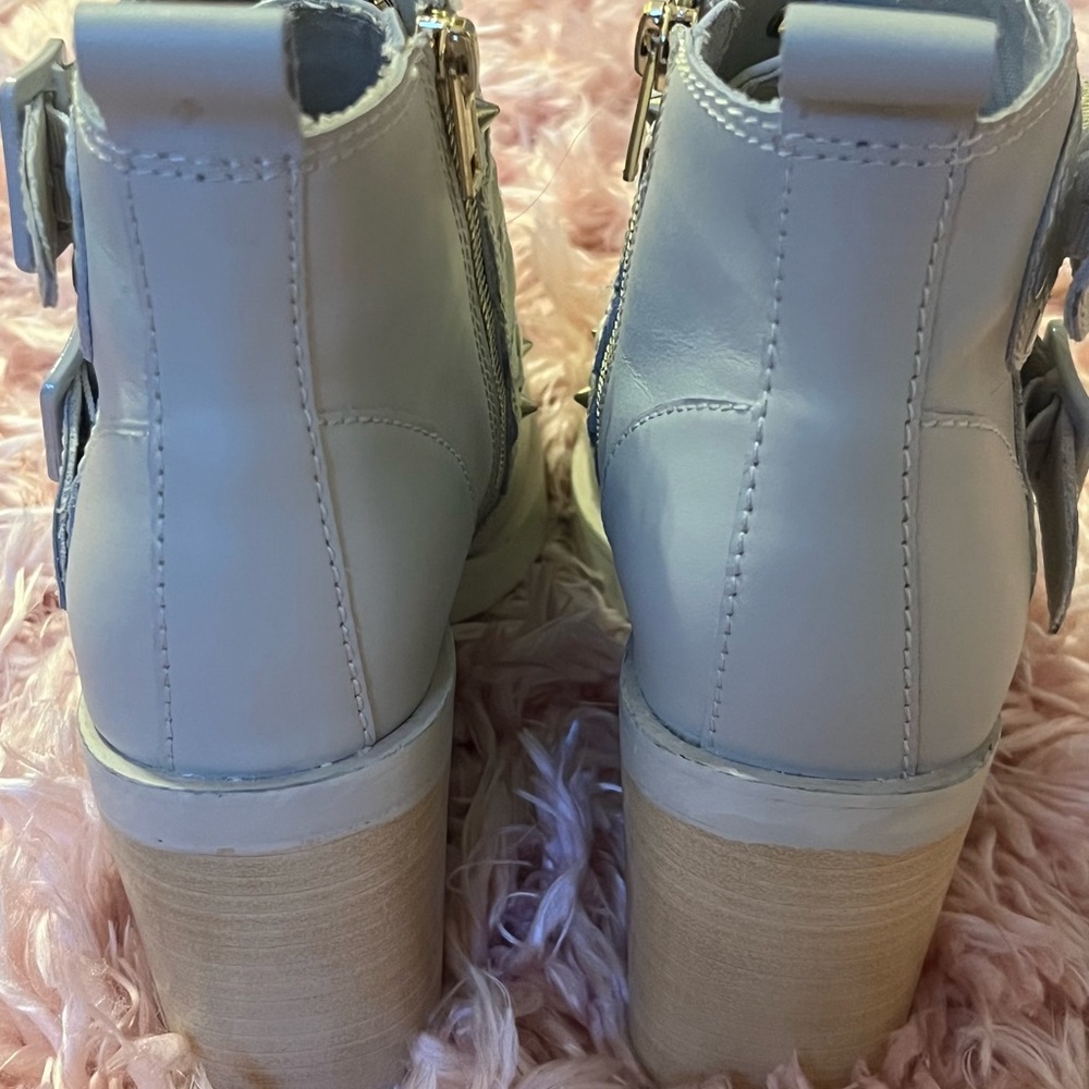 Kelsi Dagger boots in size 7.5 - Picture 5 of 7